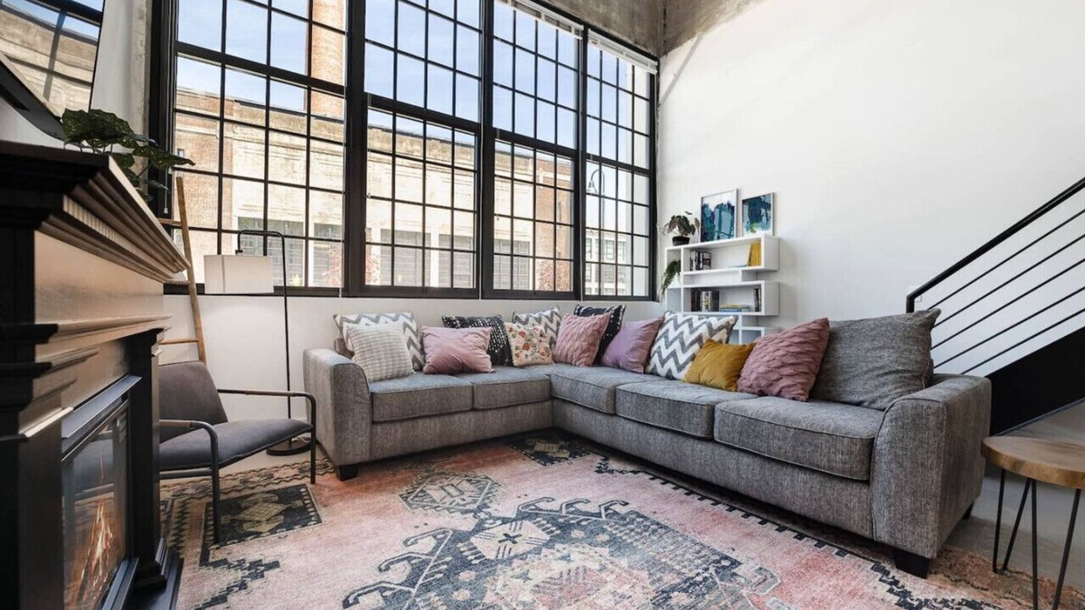 Otterbien Home Apartment | 5108 Peters Cartridge factory · New Industrial Loft Space on Bike Trail