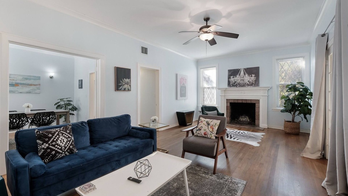 Midtown Condo | 516 | Amazing 2BR 1BA Apt in Historic Alta Vista, SA!