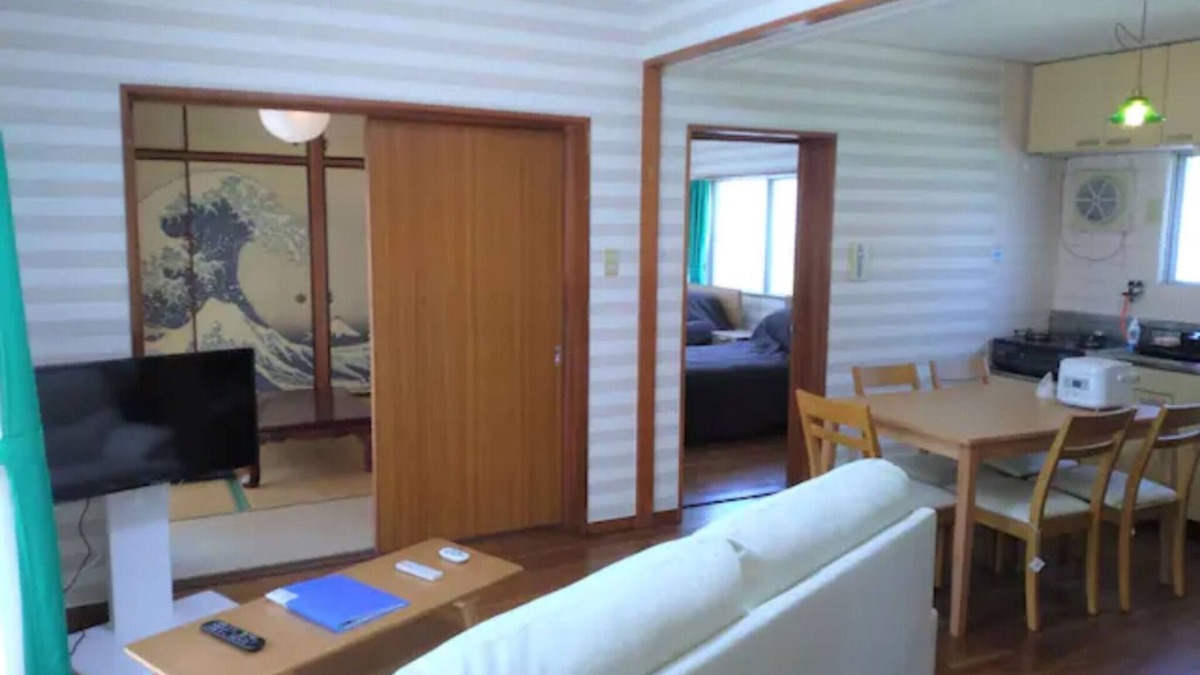 Ota-Kami Machi Apartment | 52 JapaneseWesternstyle room LDK Cleaning 1 - New 52m2 JapaneseWestern style room LDK 3 nights discount Free cleaning fee 1 parking lot 4 minutes walk from Ota station Capacity 5 people A102/Takamatsu Kagawa