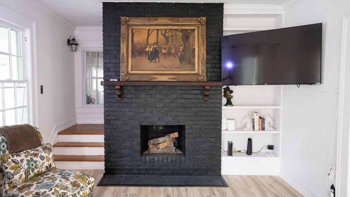 Owensboro House | 524 West 15th Street - SLEEPS UP TO 14