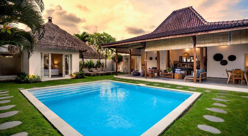 Petitenget Resort | 525 m² Resort ∙ 4 bedrooms ∙ 10 guests