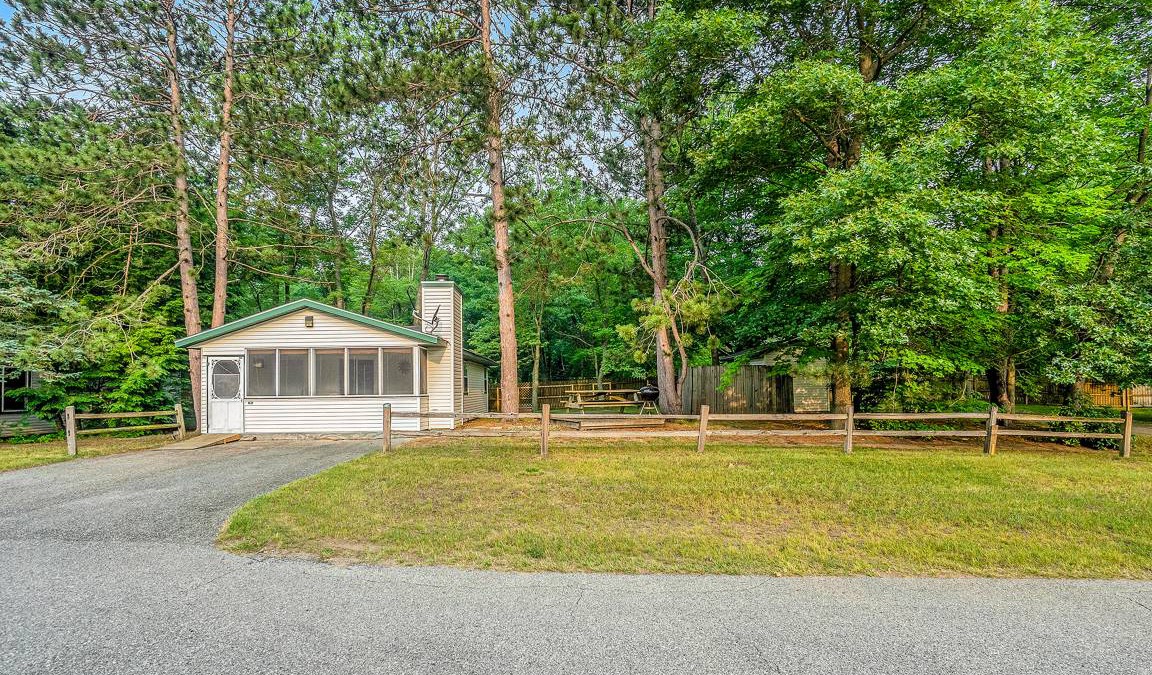 Saugatuck Cottage | 53 m² Cabin ∙ 2 bedrooms ∙ 4 guests