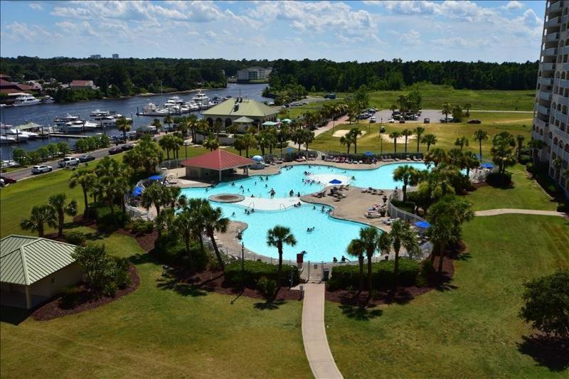 North Myrtle Beach House | 5305 The Retreat Cabin