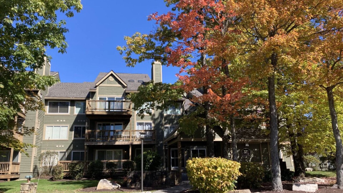 Hidden Valley Apartment | 5309 Summit Drive, Somerset