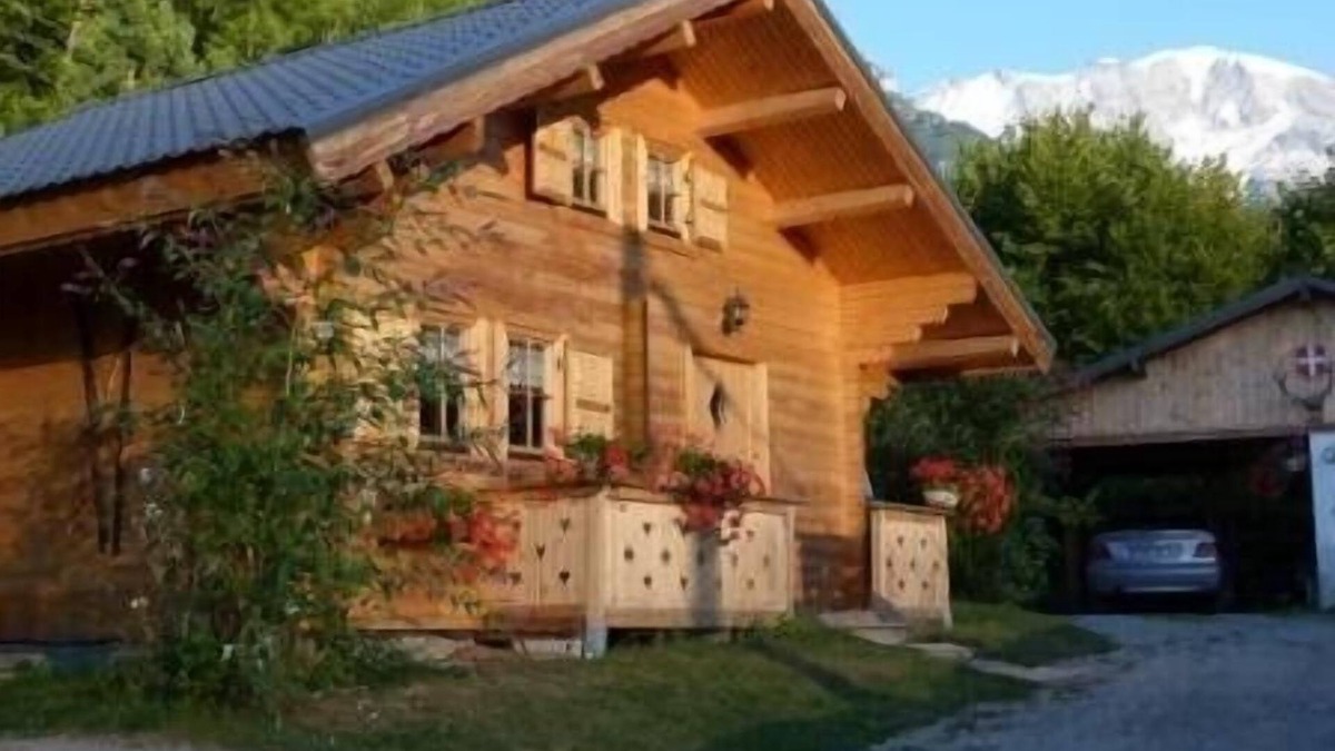 Saint-Gervais-les-Bains Ski Chalet | 538 sq ft chalet for 4 persons in Saint Gervais Mont-Blanc