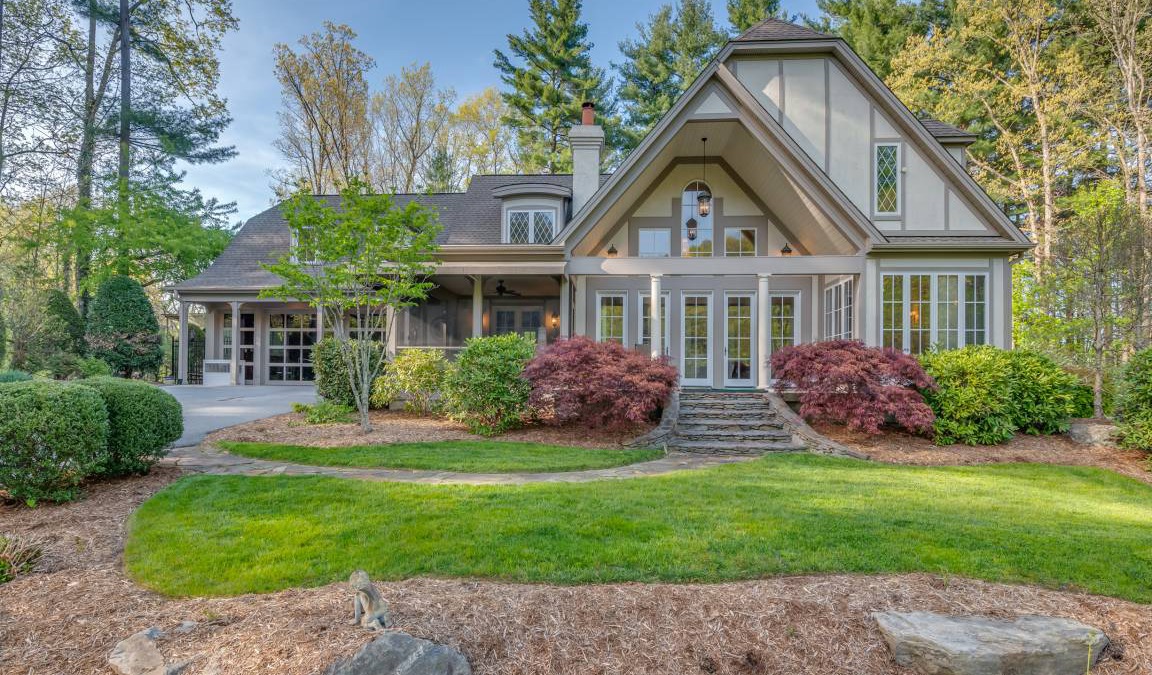 Hendersonville House | 539 m² House ∙ 7 bedrooms ∙ 16 guests