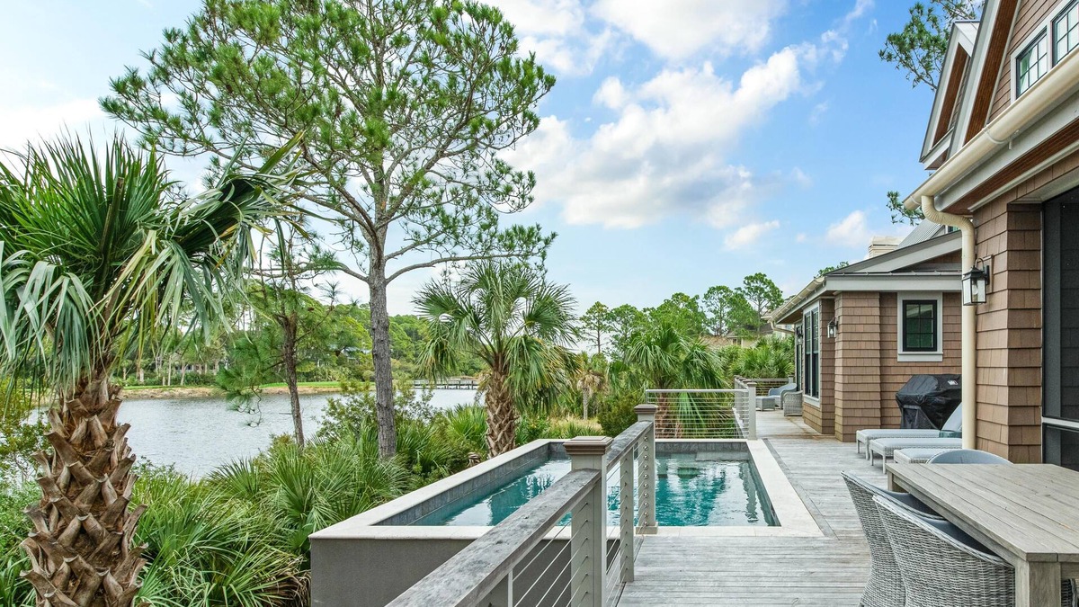Vanderhorst Plantation House | 542 Bufflehead: 4BR Home, Private Pool, Golf & Lagoon Views, Bike to Beach