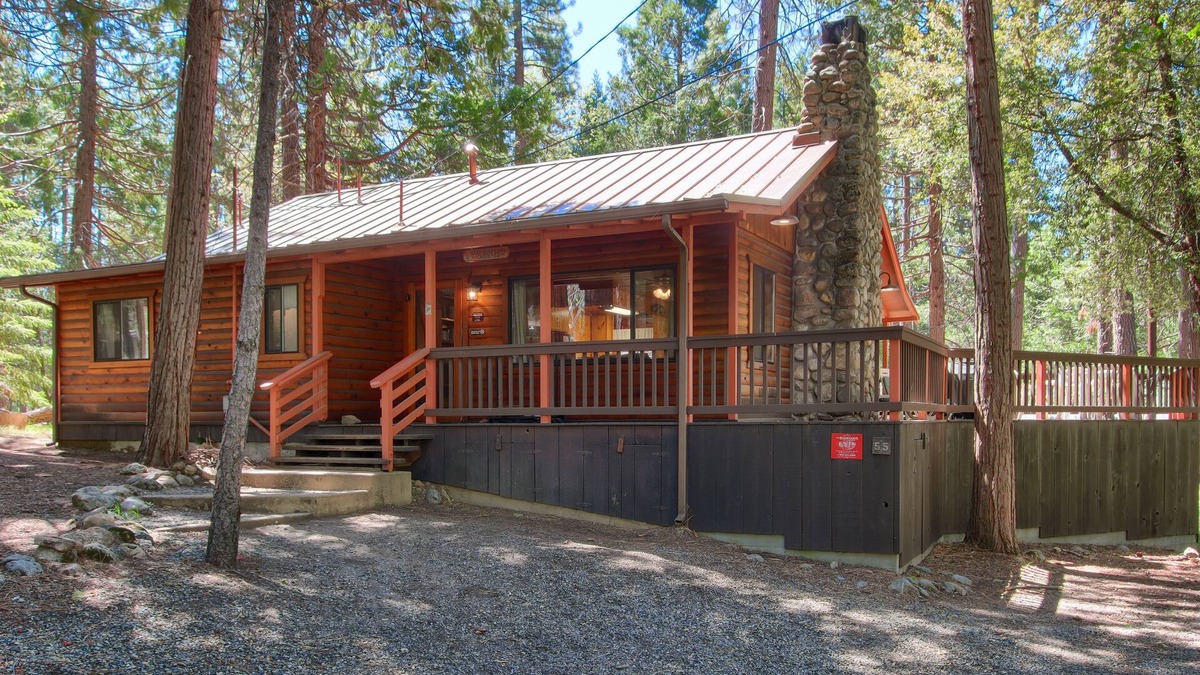 North Wawona Cabin | (55) Deer Creek at The Redwoods In Yosemite