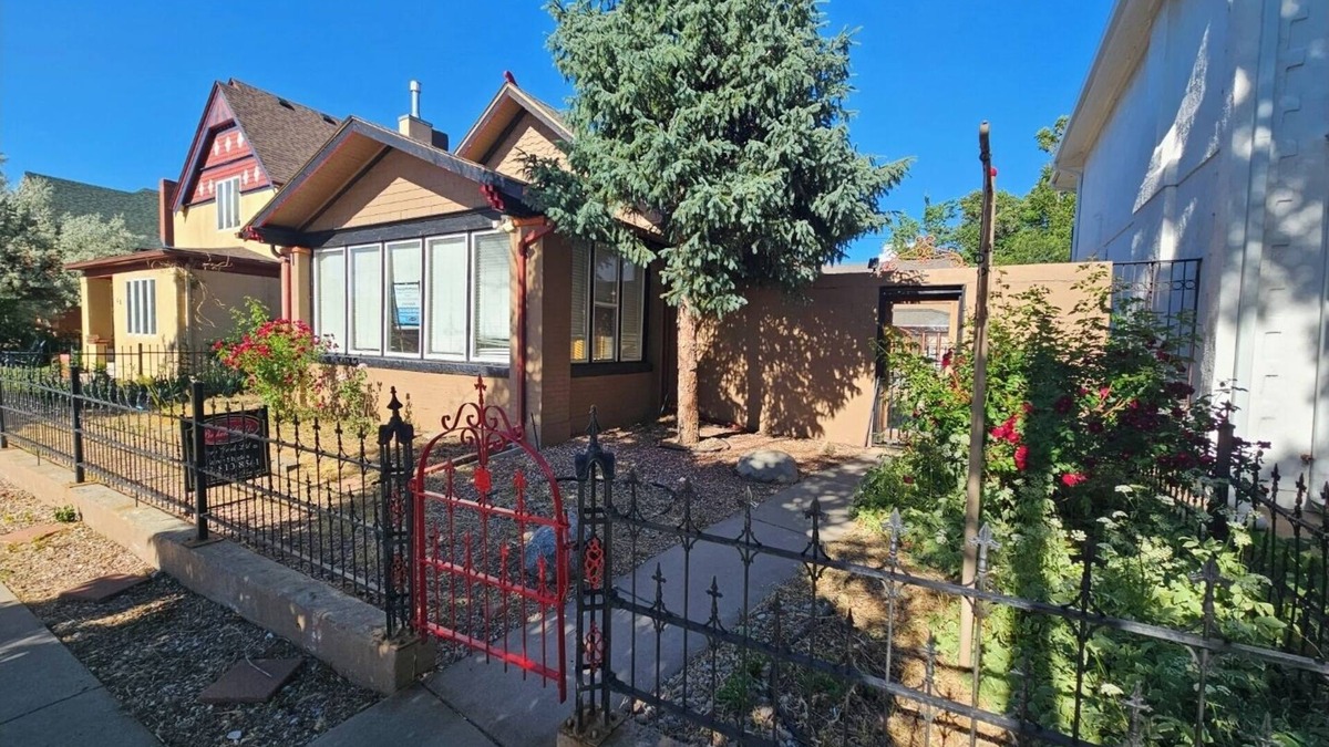 Baker House | 55% off for 29 day booking 3-bedroom house in wonderful Denver 1st & Lincoln n