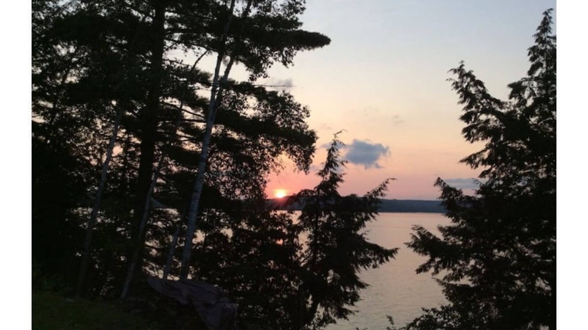 Dysart et al Ski Chalet | 5500 Sq ft Executive Chalet on Drag Lake, Haliburton