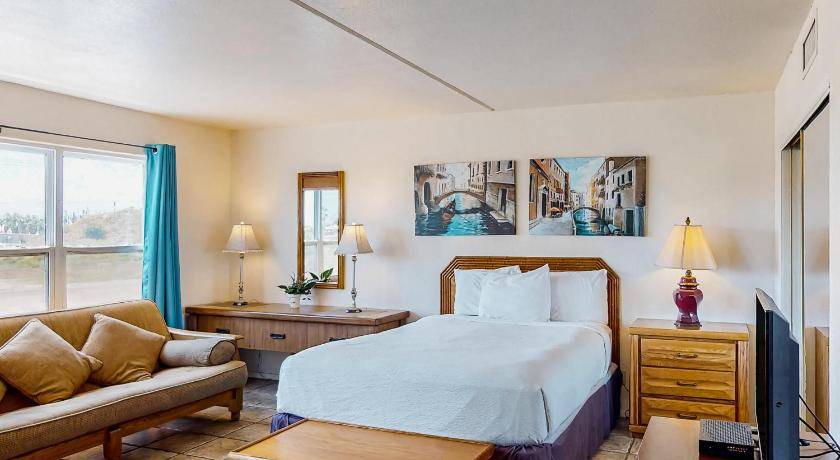 South Padre Island Hotel | 56 m² Hotel ∙ 2 guests