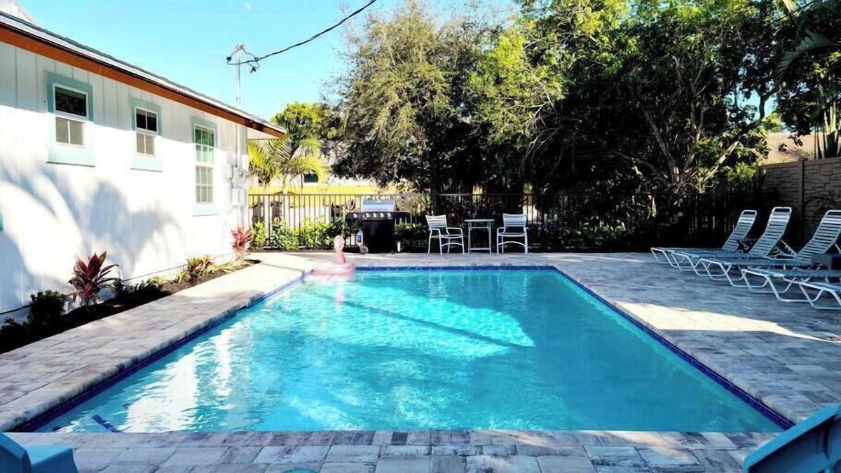 Naples Park Cottage | 562 Shady Palm Cottage | New Pool | Mins 2 Beaches
