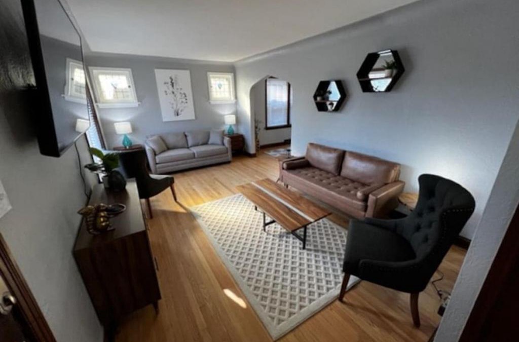 Northampton House | 5733 Tholozan Luxury 2 Bedroom Home With Fenced Backyard