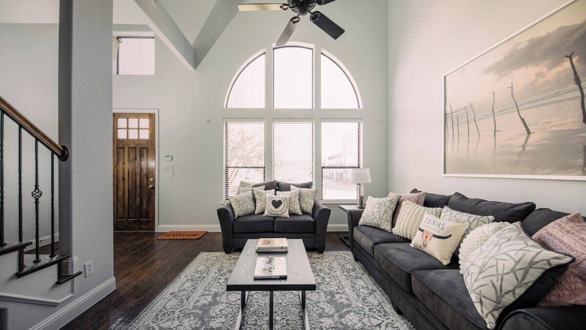 Legacy Town Center North House | 5788 Robbie Rd · Driem House Chic + Legacy Shops Walkable