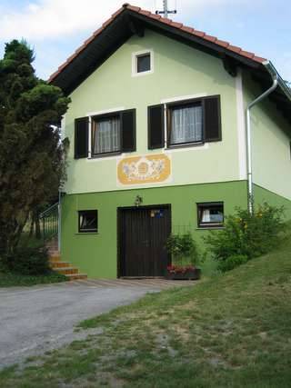 Strem Apartment | 58 m² Apartment ∙ 1 bedroom ∙ 5 guests