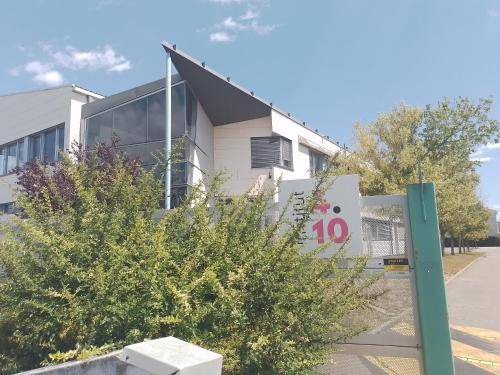 Vaulx En Velin Village Apartment | 59 m² Apartment ∙ 2 bedrooms ∙ 5 guests