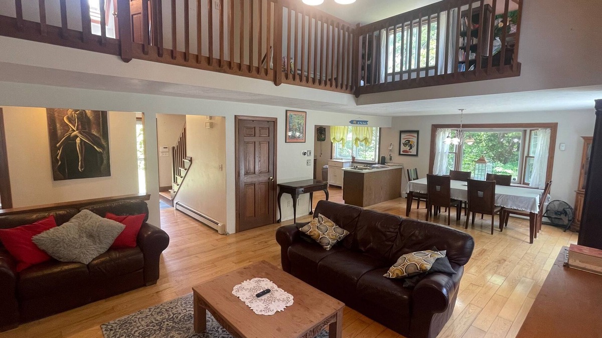 North Falmouth House | $599/Night, EASY WALK to OSB-Undergoing 100% Renovation!