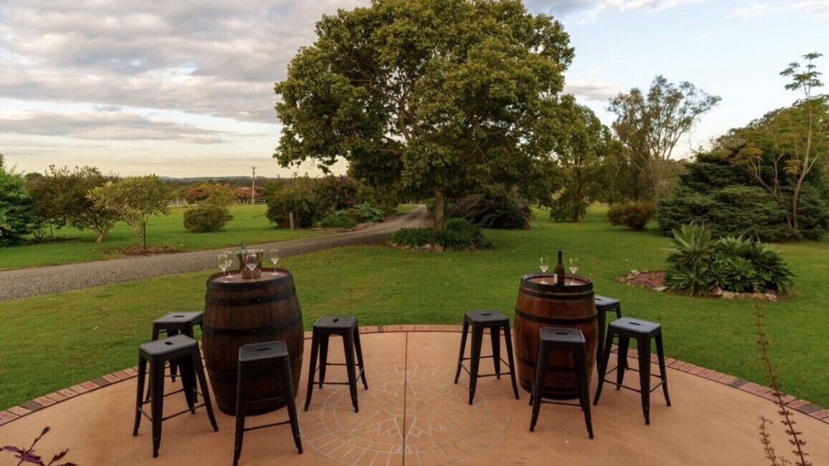 Lochinvar House | 5acres, 5bdr, Hunter Valley Vineyards, Fireplace, Pool, Secluded, Nature views