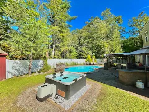 Ballston Spa Villa | 5BD Home w Heated Pool by Track