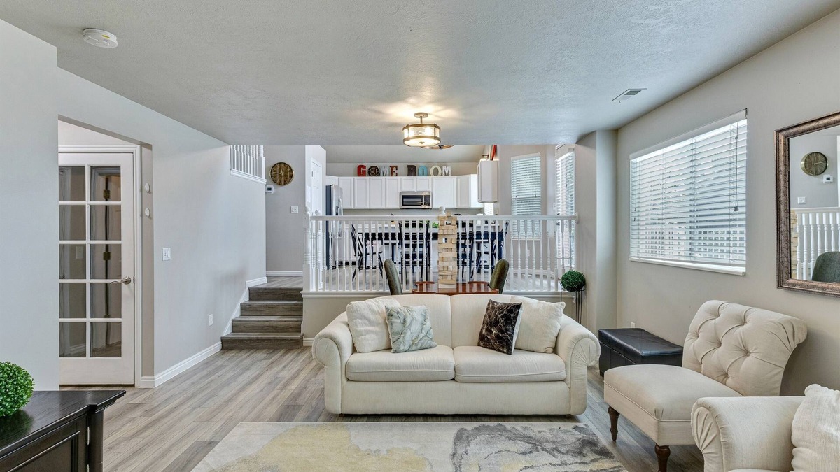 Draper House | 5BD Home w/ mountain view, board games, 30 min Ski