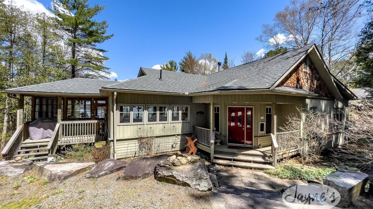 Baysville Cottage | 5bdrm 4bath cottage in LOB!