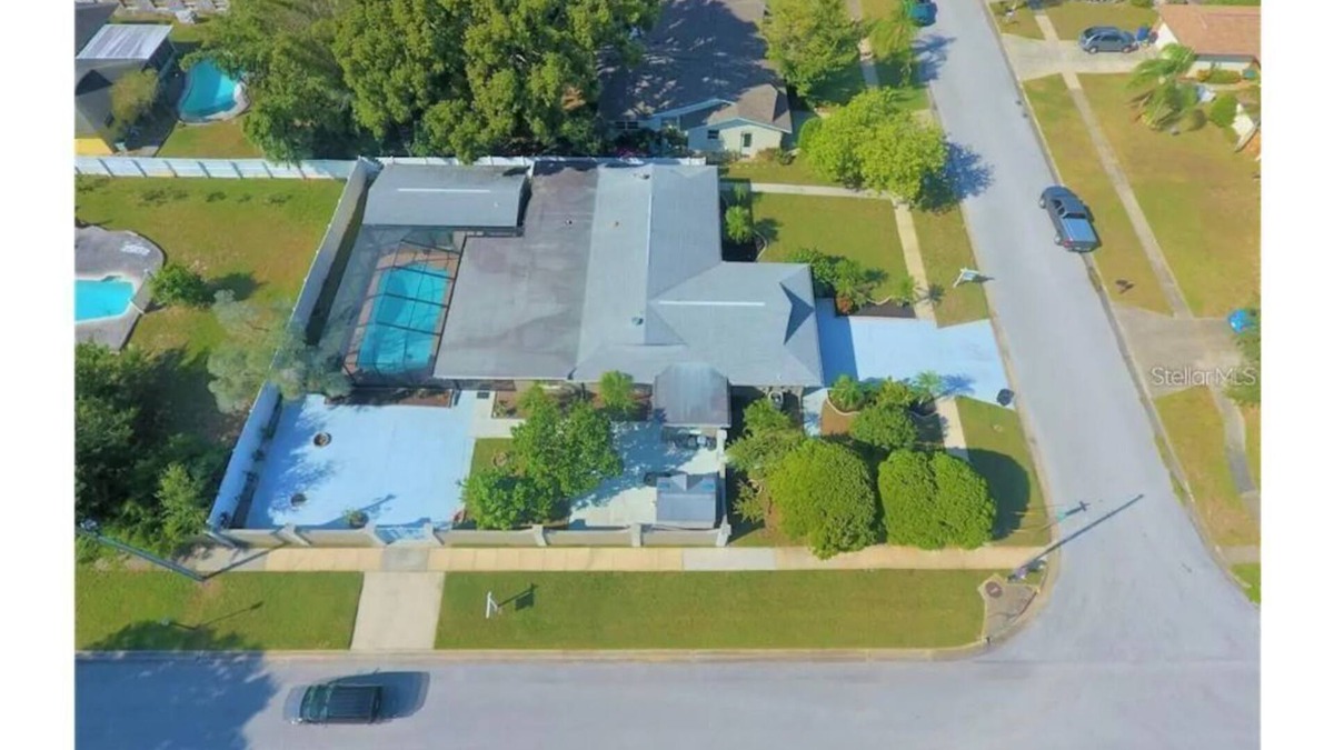 Tarpon Springs House | 5BR/3BA, heated pool, beach <1 mile