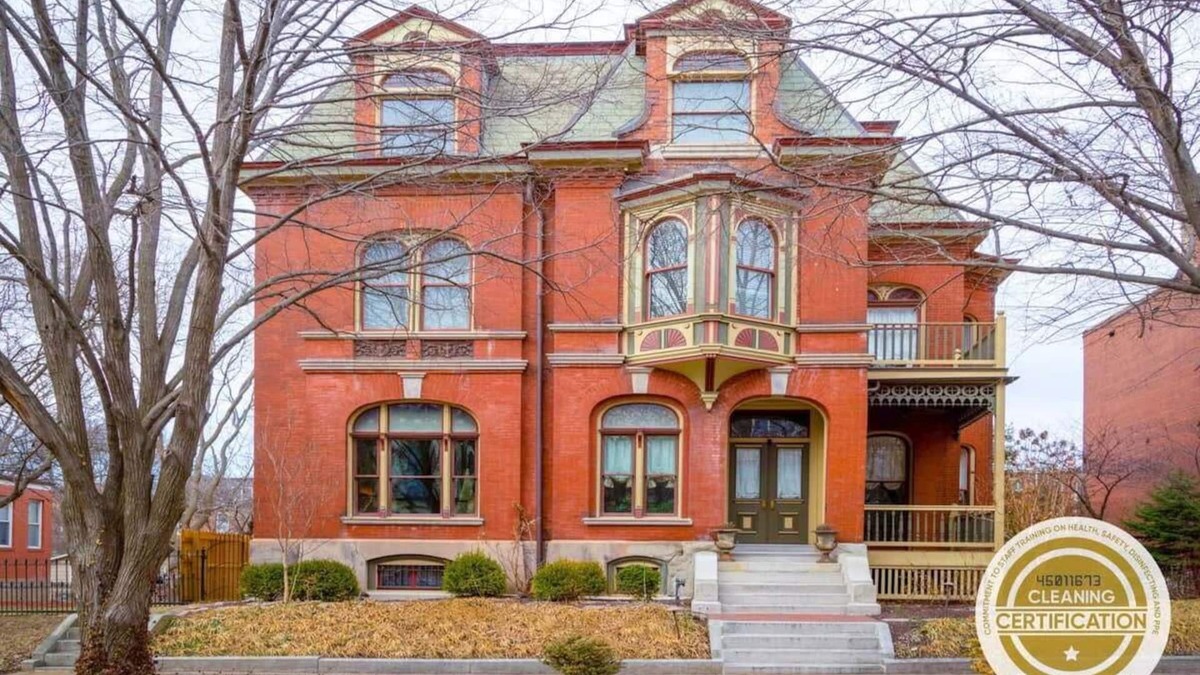 Lafayette Square House | 5BR/4.5BA Victorian Lafayette Manor/ABODEbucks