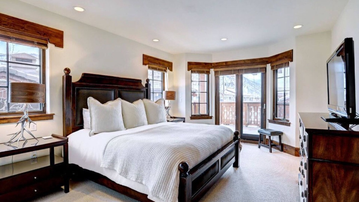 Vail Ski Chalet | 5BR Chalet | Private Elevator + Ski-in/Ski-out