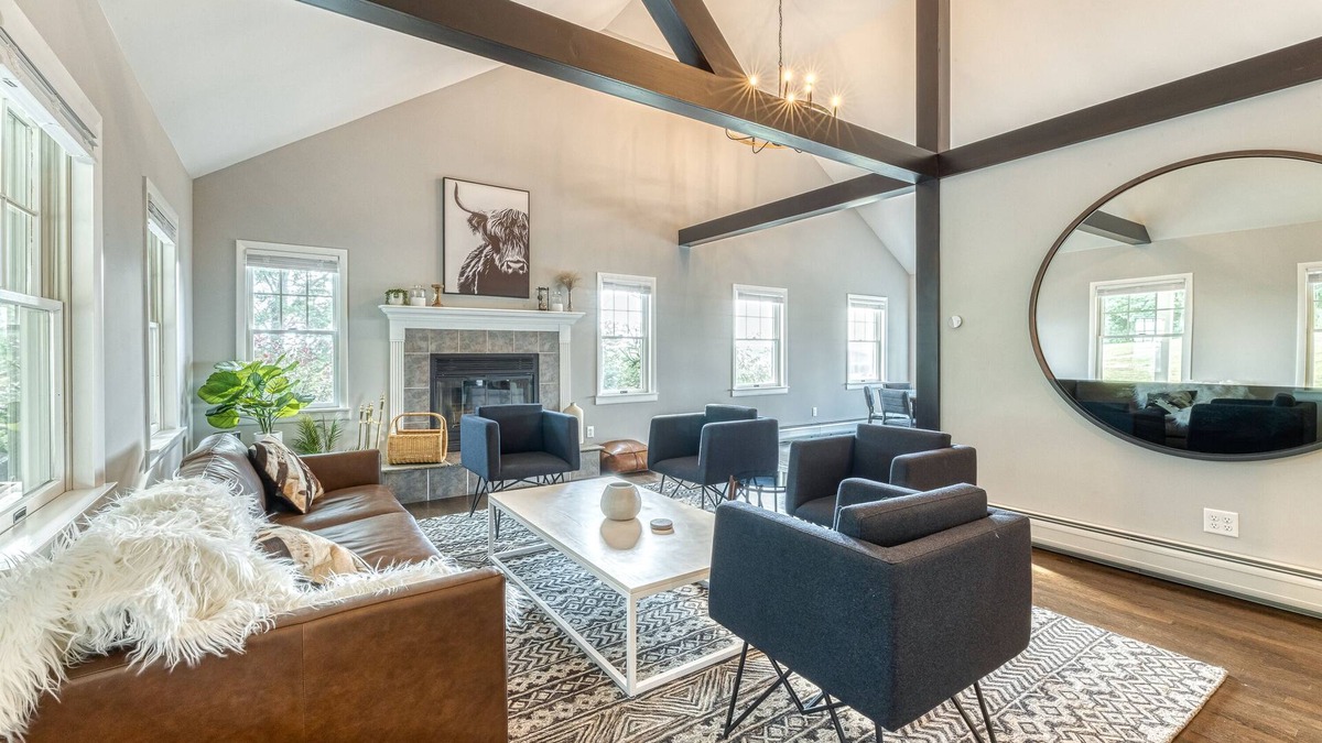 Ancramdale Other | 5BR Farmhouse☆King Size Bed☆Mountain View☆28 Acres
