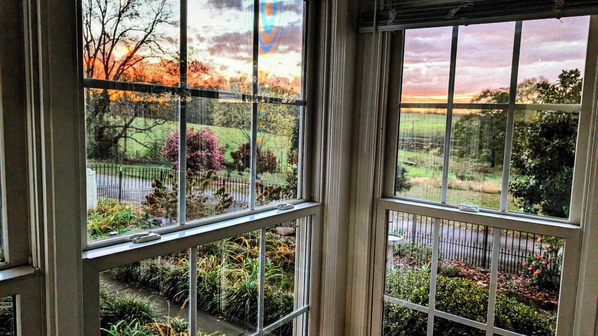 Chesnee Other | 5BR Hood Oaks Farm~✓Swim/Fish+King Bed+Sunrm+FirePt/nr Mtns+Lakes+I-85 & 26+TIEC