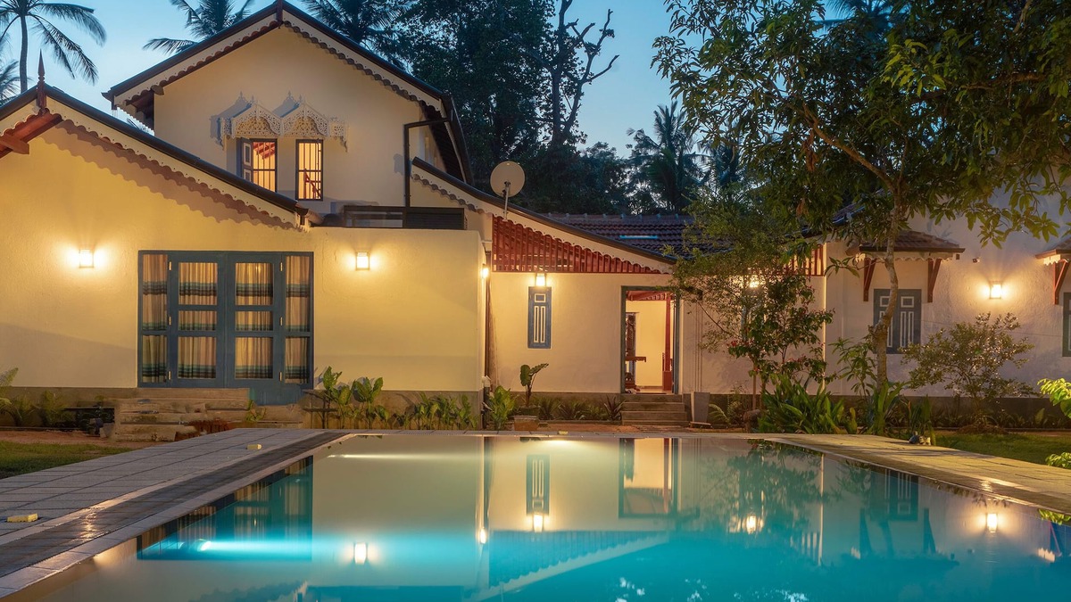 Unawatuna Villa | 5BR luxury colonial style villa with pool + garden + cook @theBlues