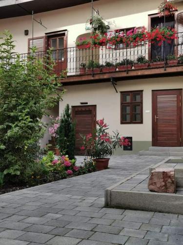Gyor Apartment | 5Churches Apartment