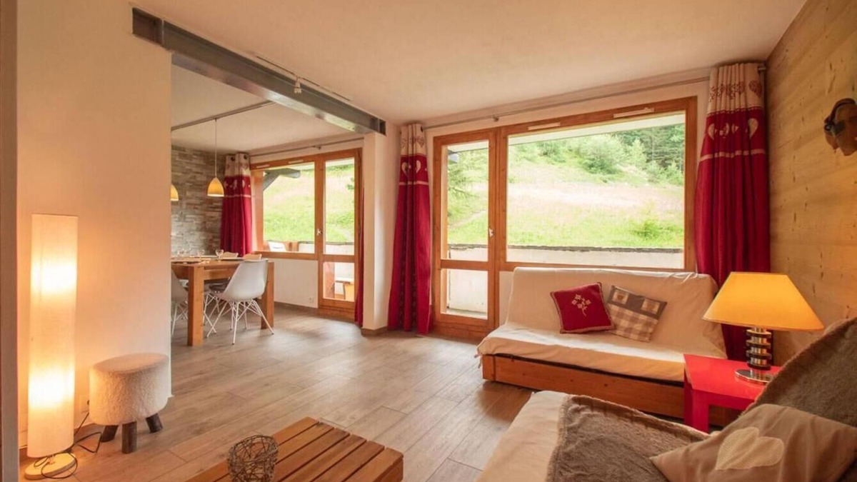 Les Avanchers-Valmorel Apartment | 5m from ski slopes, 7th floor, view mountain, balcony, tv, ski locker, 57m², Valmorel