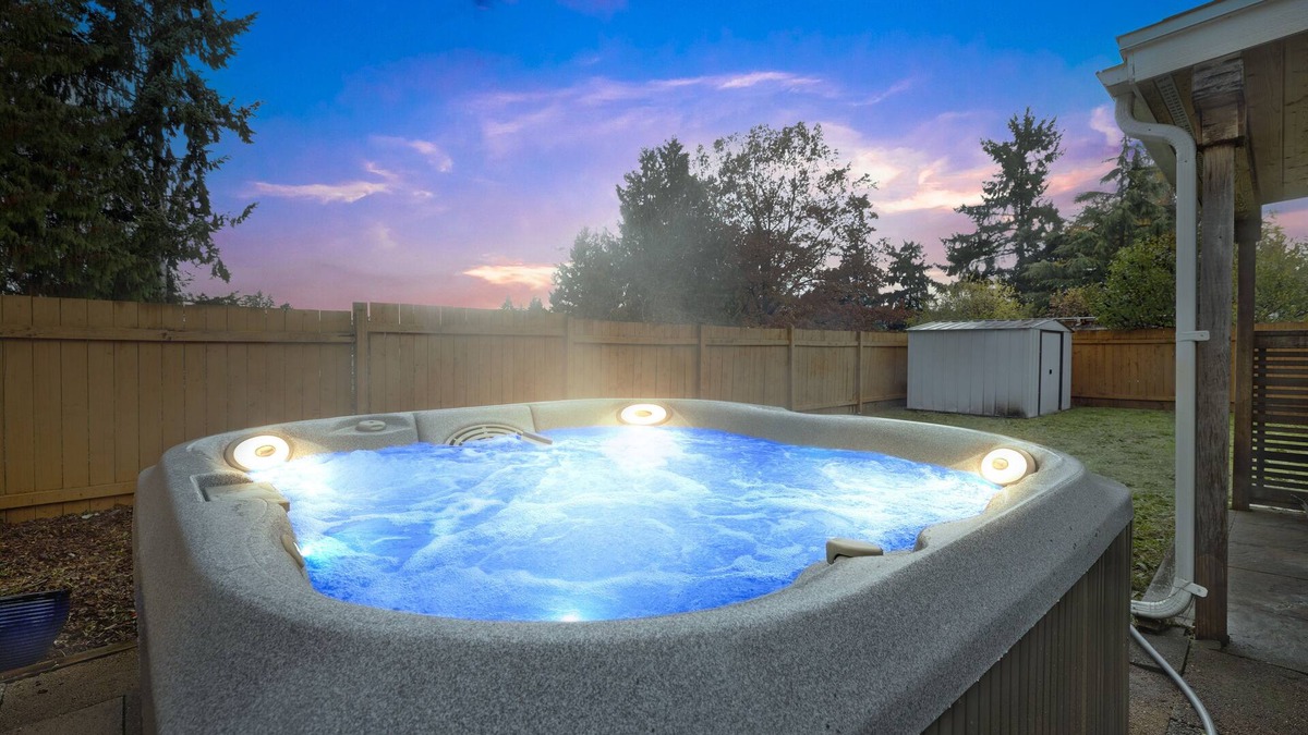 SeaTac House | 5min from Airport! Sleeps 16+! Great location. Close to everything⭐