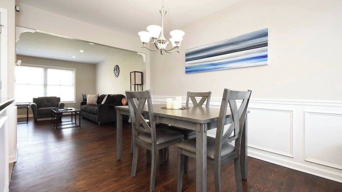 Plymouth House | ★5min To Kellogg Park★Plymouth★Parking ★W/D★ |64