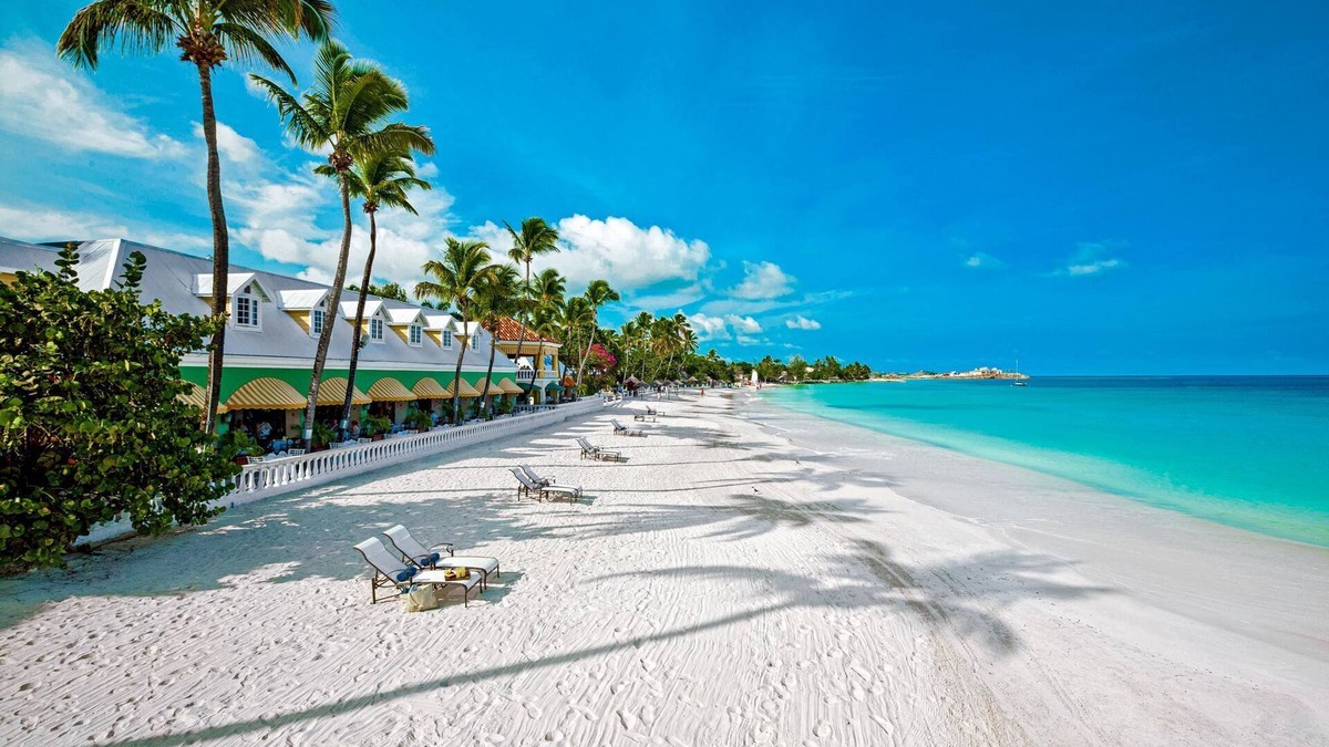 Dickenson Bay Villa | 5min Walk to the beach/Sunset & Ocean views/Stylish Villa
