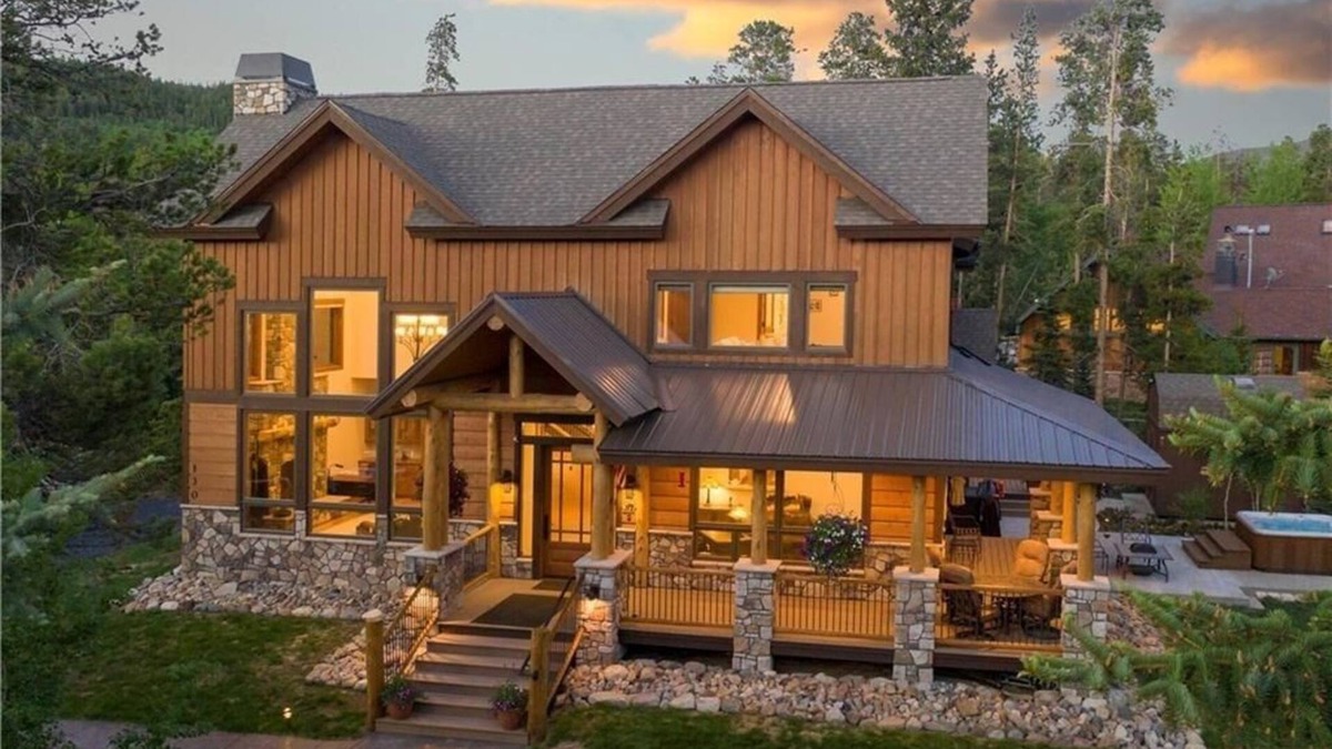 Weisshorn House | 5Stars! "Like Staying at the Ritz!" Luxury in-town Home, Amazing Views & Hot Tub