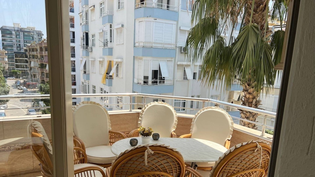 Alanya Apartment | 6-10minutes walk from the sea and beach, min from bars, restaurants and shops