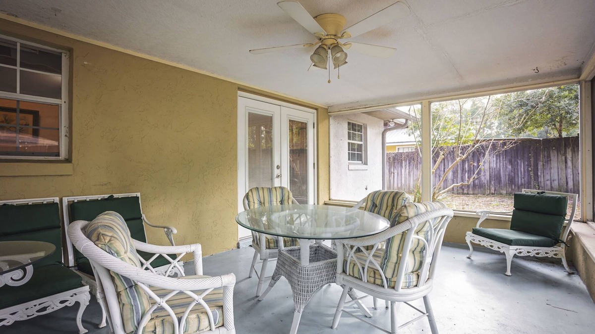 Fellowship House | 6.5 Miles To WEC Screened Porch Nice Neighborhood Vacant Treed Lot