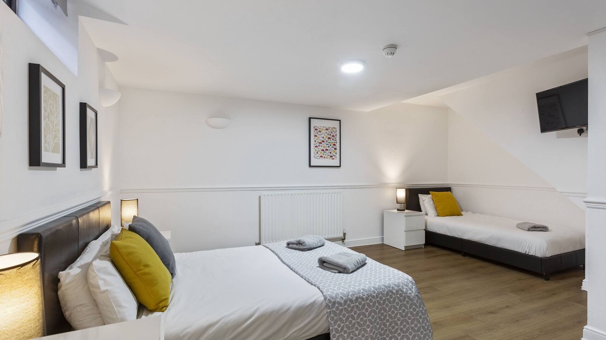 West Bridgford Apartment | 6 Bed Basement Room with Free Parking and Wi-Fi