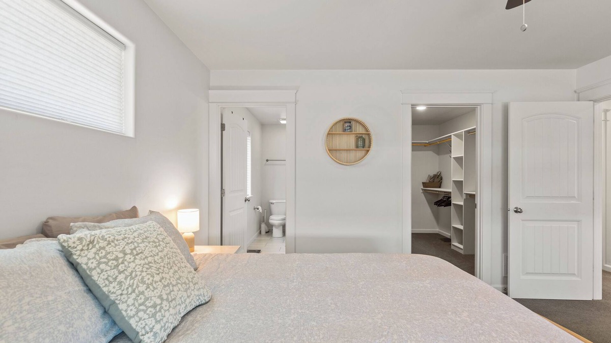 Bozeman House | 6 Bed House + Gym w/Mnt Views Close to Airport