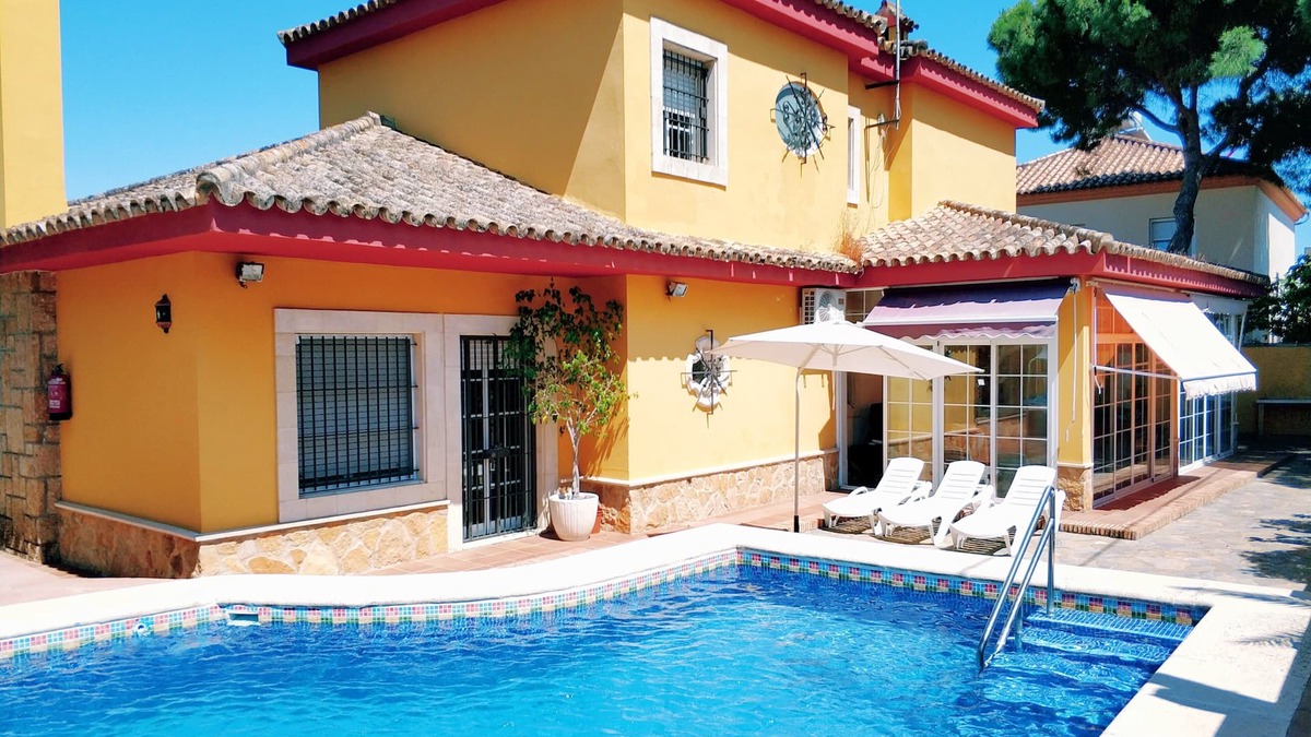 Valdelagrana Ski Chalet | 6 bedroom villa on the harbor beach with wifi, pool, barbecue