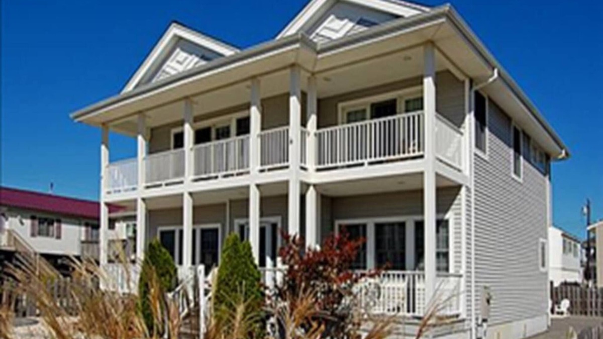 Beach Haven Gardens House | 6 bedroom accommodation in Beach Haven Gardens