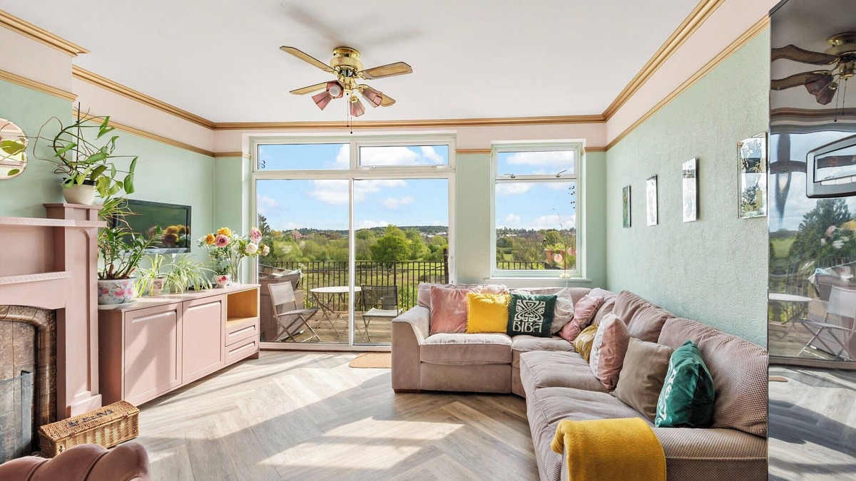 Worcester Cottage | 6 bedroom accommodation in Worcester