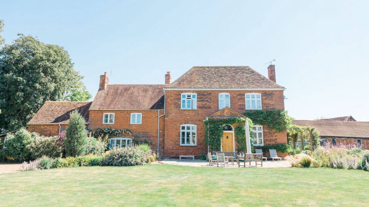 Shefford Cottage | 6 bedroom accommodation in Shefford