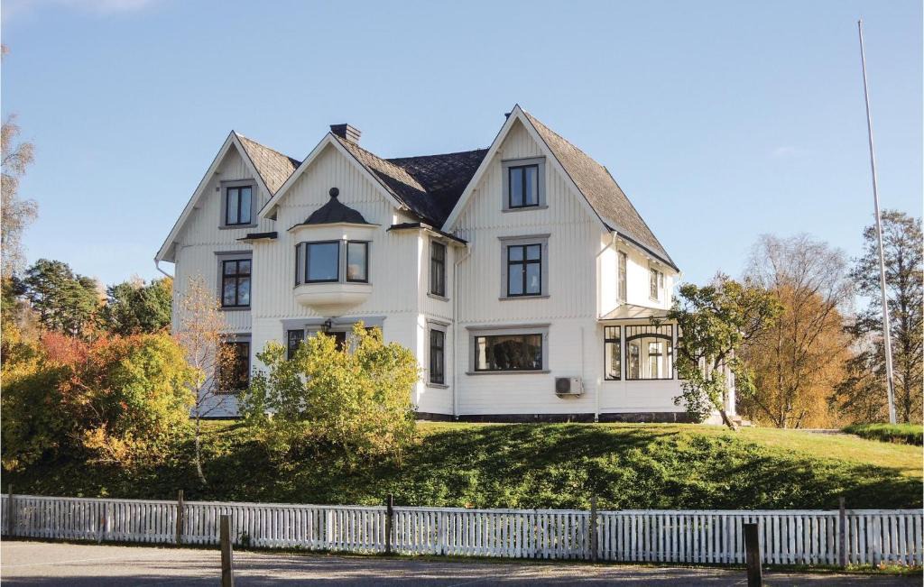 Alvsered House | 6 Bedroom Amazing Home In Älvsered