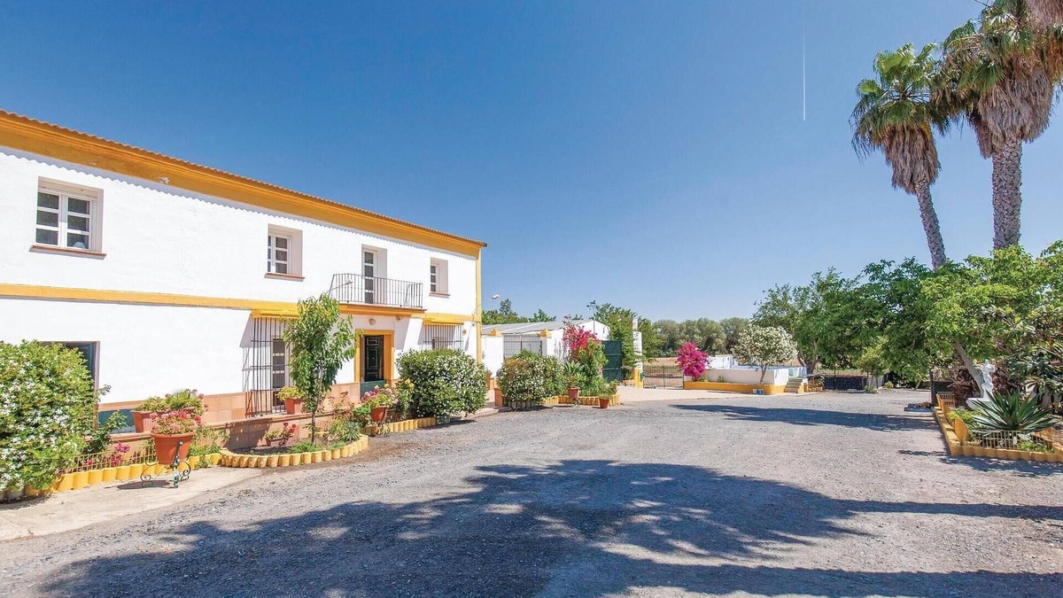 Huelva House | 6 bedroom cozy home in Huelva