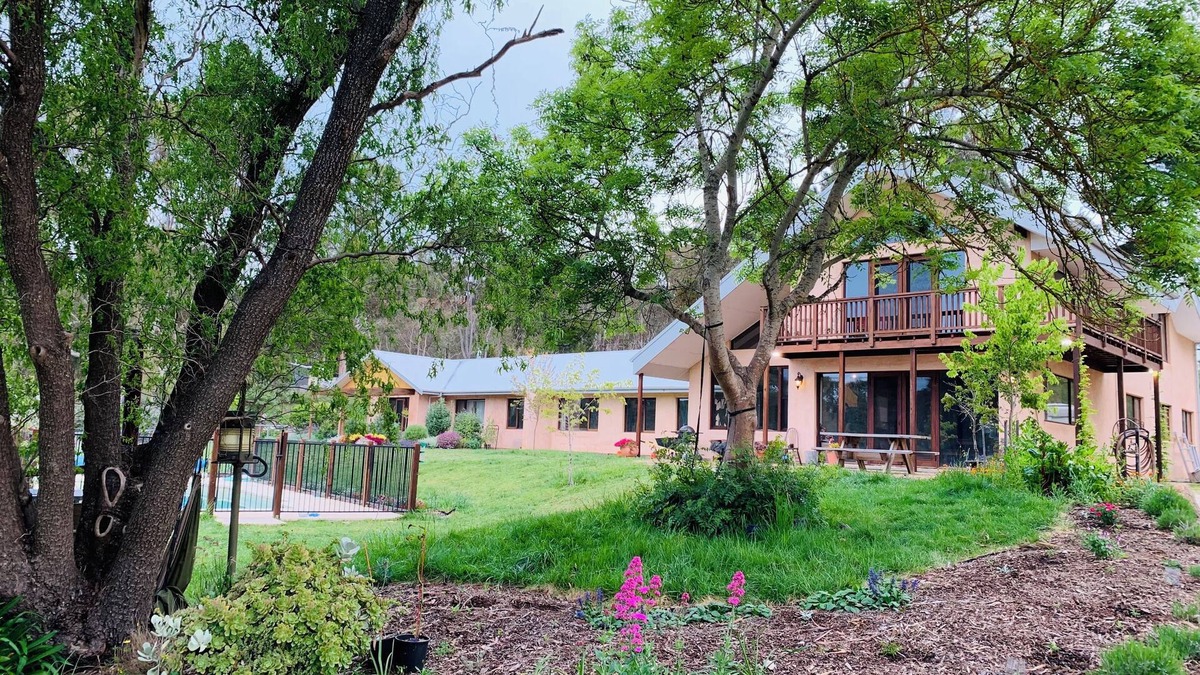 Mylor House | 6-bedroom farmhouse in Hahndorf, Adelaide Hills food and wine region