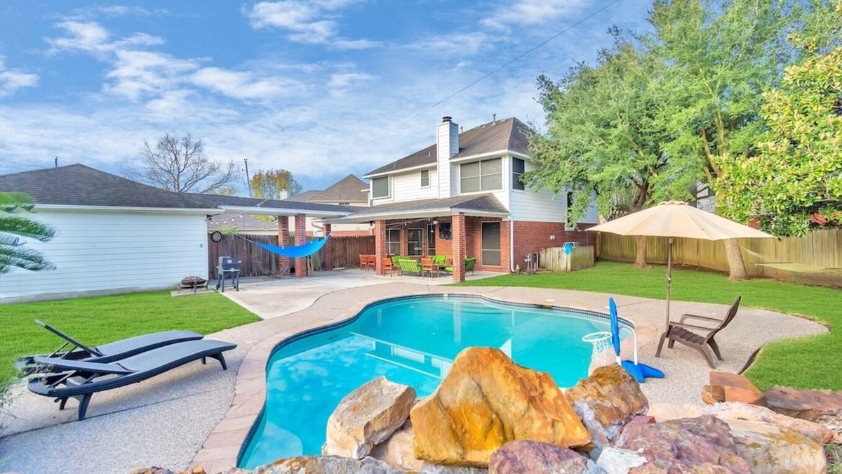 Barker House | 6-Bedroom Hideaway, Pool: 25 Min to Downtown HT
