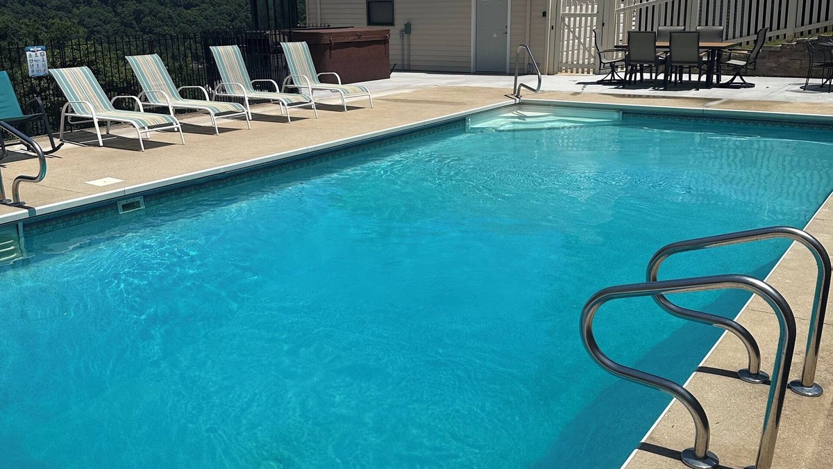 Sloans Valley House | 6 Bedroom home, heated private pool, person Hot tub, Waterfront Views, and more😍